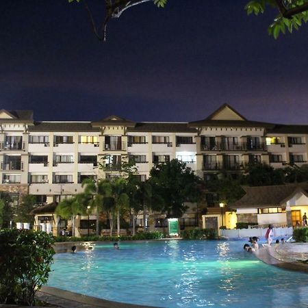 One Oasis A8 At The Back Of Sm Mall Davao Free Pool Exterior photo