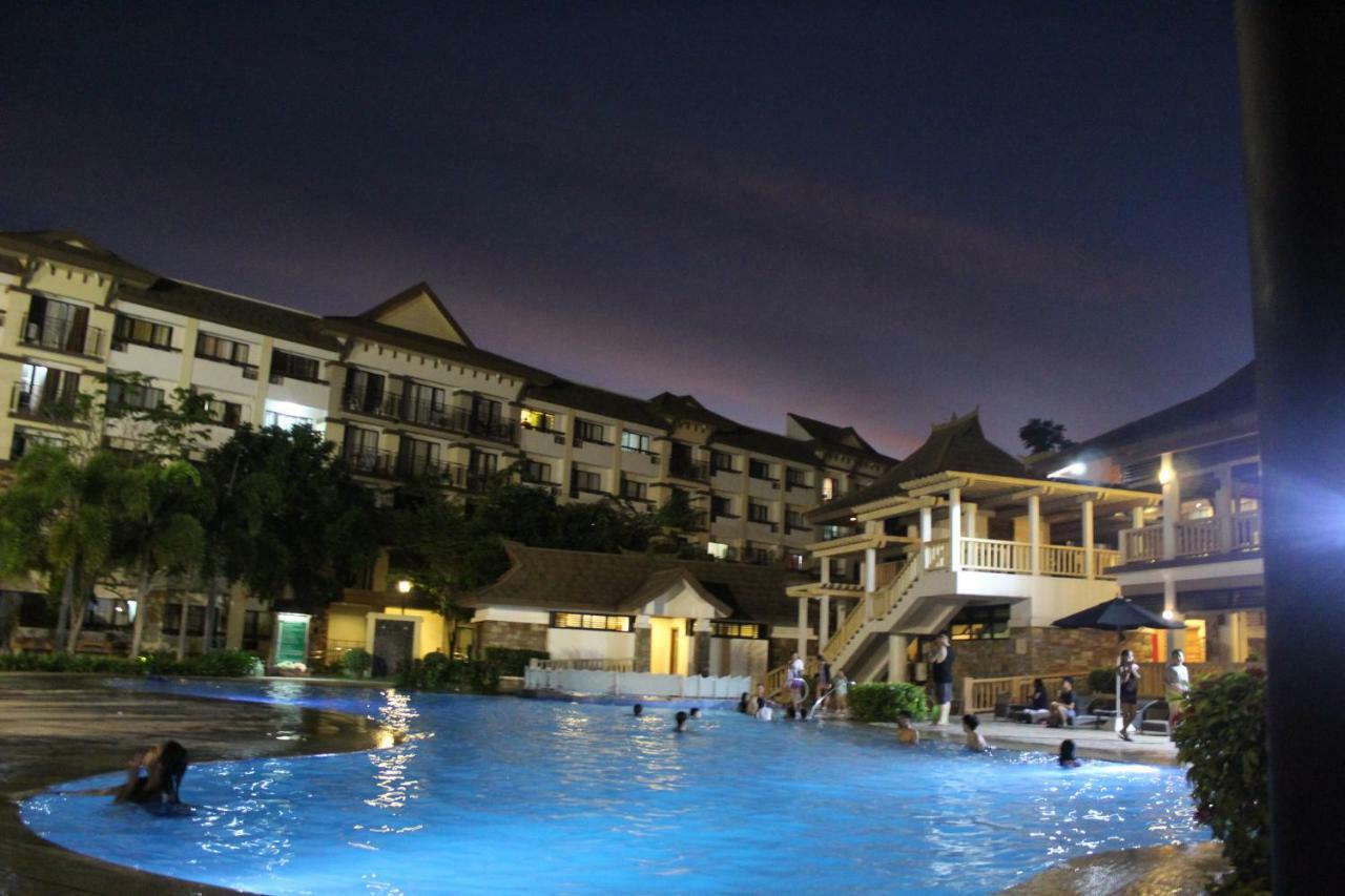 One Oasis A8 At The Back Of Sm Mall Davao Free Pool Exterior photo